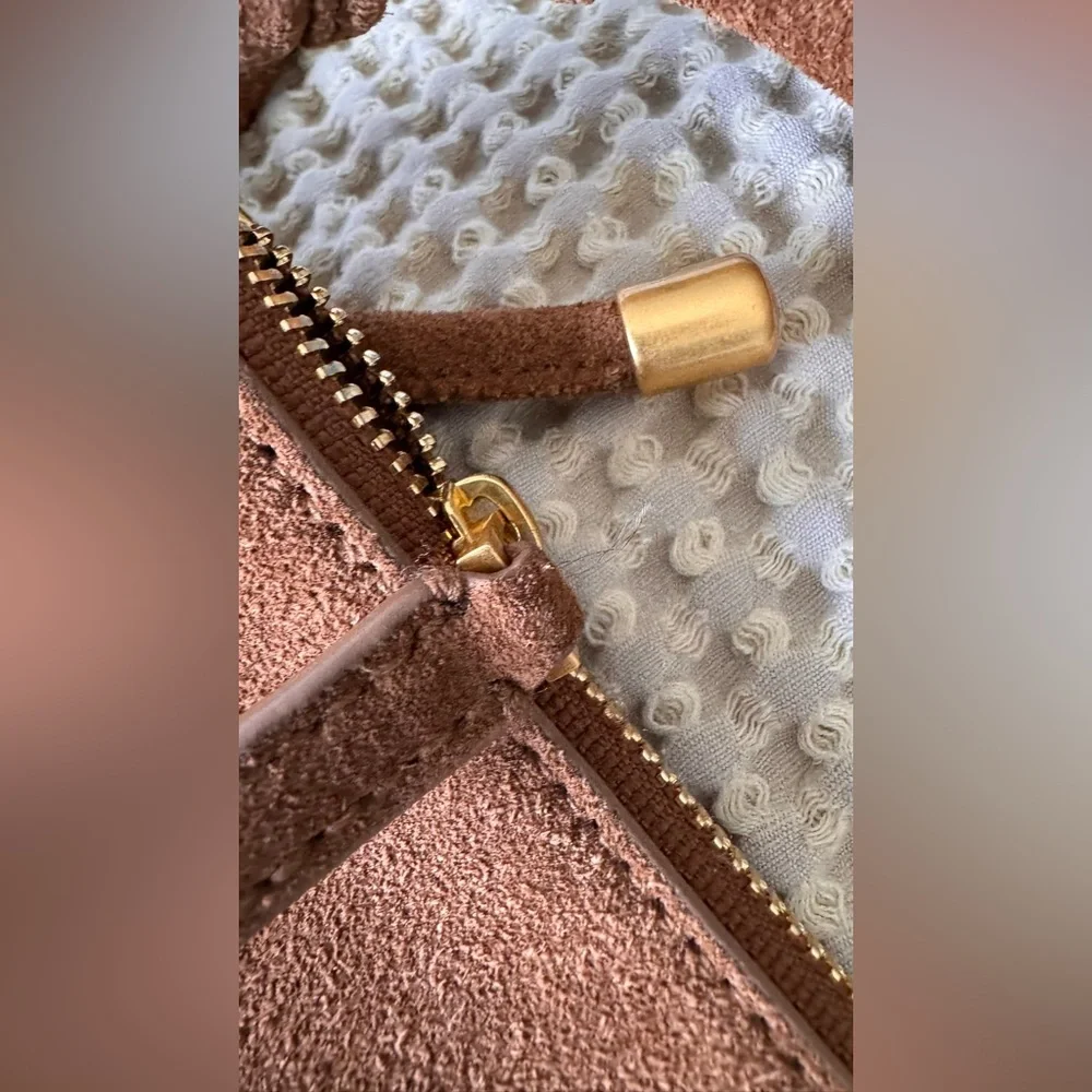 Madewell Bolo Suede Bag - Picture 5 of 16